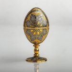 Exclusive work of Russian jewelers. Jewelry egg with relief engraving made by a master under a microscope.