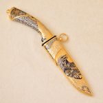 gold damascus steel knife