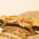 golden chains, decoration khan
