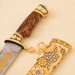 Damascus knife